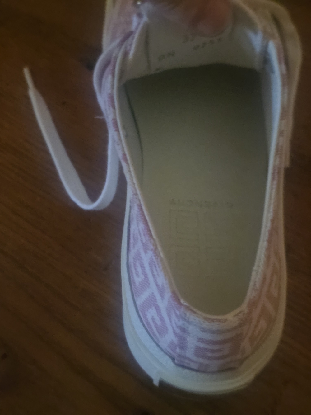 Givenchy Pink Patterned Low-Top Sneakers - Picture 9 of 16